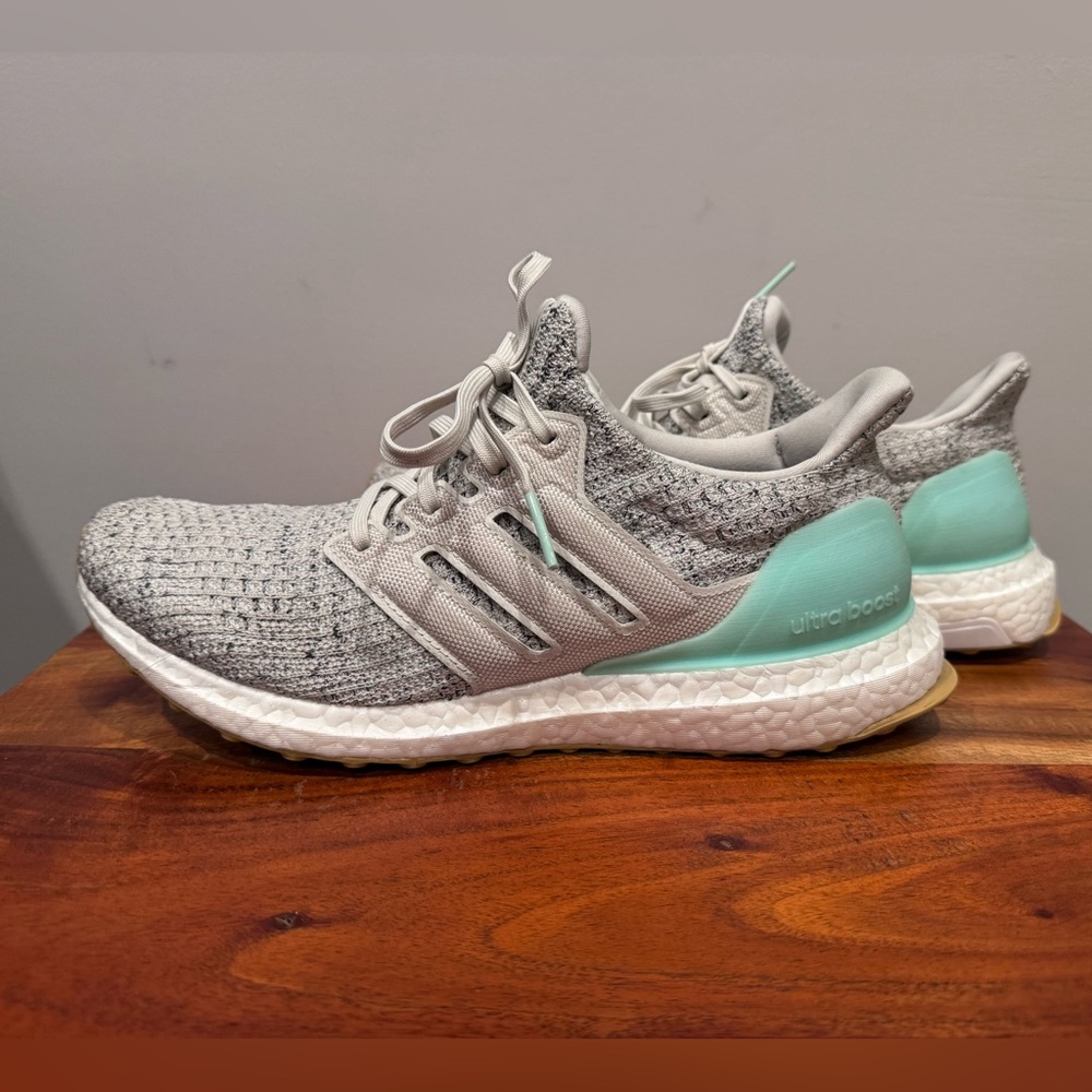 Adidas UltraBoost 4.0 Size 9.5